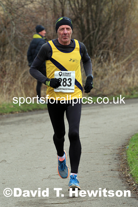 Senior men and veteran men over-40s NECAA Road Relay Champs., Hetton Lyons Park, Hetton le Hole, County Durham. Photo: David T. Hewitson/Sports for All Pics